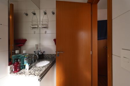 Apartamento à venda com 96m², 3 quartos e 2 vagasBanheiro da Suíte