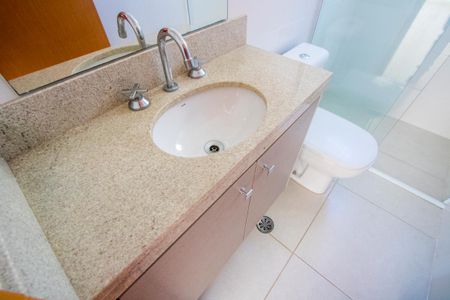 Apartamento à venda com 64m², 2 quartos e 2 vagasBanheiro social