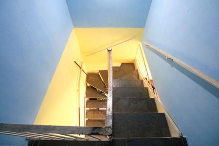 Apartamento para alugar com 60m², 2 quartos e 1 vaga Apartamento para alugar com 60m², 2 quartos e 1 vagaEscada