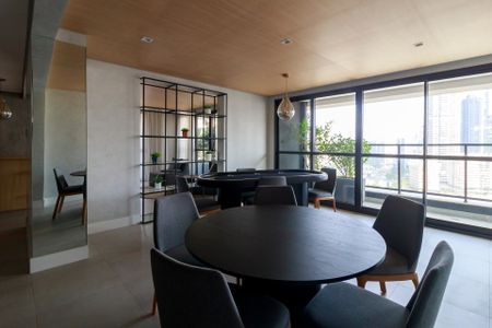 Studio para alugar com 35m², 1 quarto e 1 vaga Studio para alugar com 35m², 1 quarto e 1 vagaEspaço de Jogos