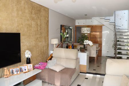 Sala de casa para alugar com 3 quartos, 10m² em Jardim do Engenho, Cotia