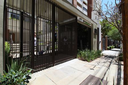 Apartamento à venda com 212m², 4 quartos e 2 vagasFachada e Portaria