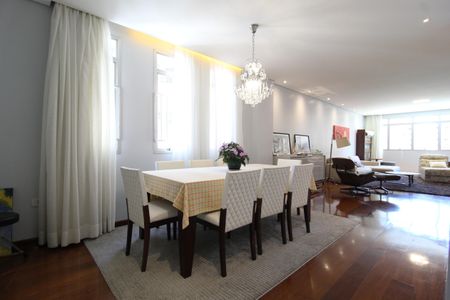Sala de apartamento à venda com 3 quartos, 212m² em Moema, São Paulo