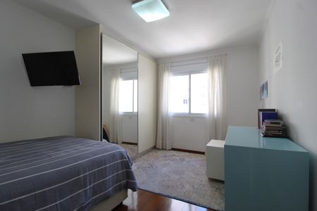 Apartamento à venda com 212m², 4 quartos e 2 vagasQuarto 2 - Suíte