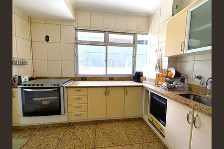 Apartamento à venda com 333m², 4 quartos e 3 vagas Apartamento à venda com 333m², 4 quartos e 3 vagasFoto 14