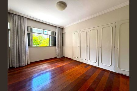 Apartamento à venda com 333m², 4 quartos e 3 vagas Apartamento à venda com 333m², 4 quartos e 3 vagasFoto 24