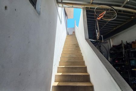 Casa à venda com 300m², 3 quartos e 5 vagasEscada 