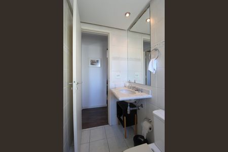 Banheiro Social de apartamento à venda com 2 quartos, 60m² em Indianópolis, São Paulo