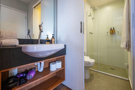 Banheiro de apartamento para alugar com 1 quarto, 32m² em Jardim Paulista, São Paulo