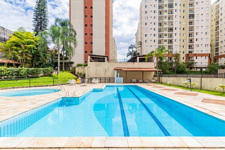 Apartamento à venda com 54m², 2 quartos e 1 vaga Apartamento à venda com 54m², 2 quartos e 1 vagaÁrea comum - Piscina