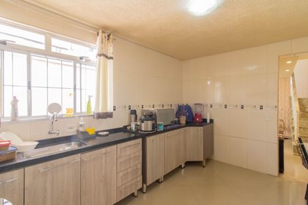 Casa à venda com 249m², 2 quartos e 2 vagasCozinha