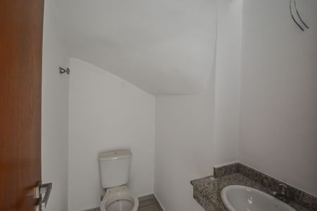 Casa à venda com 192m², 3 quartos e 4 vagas Casa à venda com 192m², 3 quartos e 4 vagasLavabo