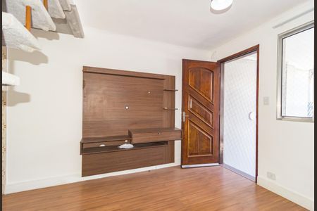 Casa para alugar com 140m², 2 quartos e 1 vaga Casa para alugar com 140m², 2 quartos e 1 vagaSala