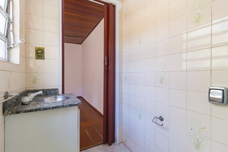 Casa para alugar com 140m², 2 quartos e 1 vaga Casa para alugar com 140m², 2 quartos e 1 vagaBanheiro - Suíte