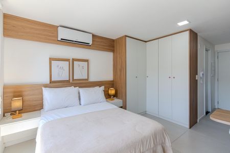 Sala/Quarto de kitnet/studio para alugar com 1 quarto, 30m² em Auxiliadora, Porto Alegre