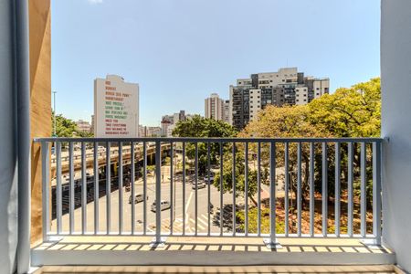 Varanda de kitnet/studio para alugar com 1 quarto, 33m² em República, São Paulo
