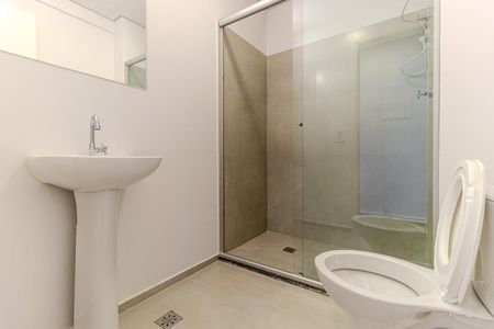 Banheiro de kitnet/studio para alugar com 1 quarto, 33m² em República, São Paulo