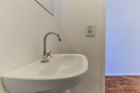 Apartamento para alugar com 40m², 1 quarto e sem vaga Apartamento para alugar com 40m², 1 quarto e sem vagaBanheiro Social