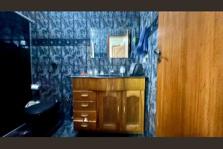 Casa à venda com 446m², 4 quartos e 8 vagas Casa à venda com 446m², 4 quartos e 8 vagasBanheiro