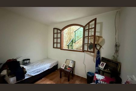 Casa à venda com 446m², 4 quartos e 8 vagas Casa à venda com 446m², 4 quartos e 8 vagasQuarto