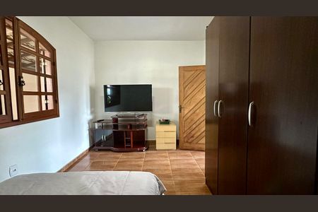 Casa à venda com 446m², 4 quartos e 8 vagas Casa à venda com 446m², 4 quartos e 8 vagasQuarto