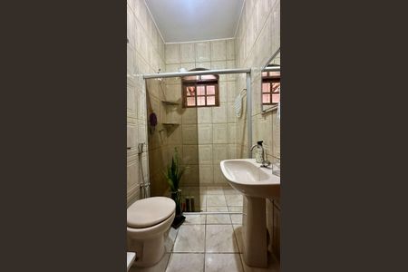 Casa à venda com 446m², 4 quartos e 8 vagas Casa à venda com 446m², 4 quartos e 8 vagasBanheiro