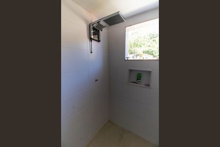 Casa à venda com 220m², 4 quartos e 2 vagasBanheiro da Suíte