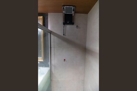 Casa à venda com 220m², 4 quartos e 2 vagasBanheiro 2