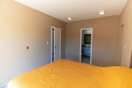 Casa à venda com 220m², 4 quartos e 2 vagasSuíte