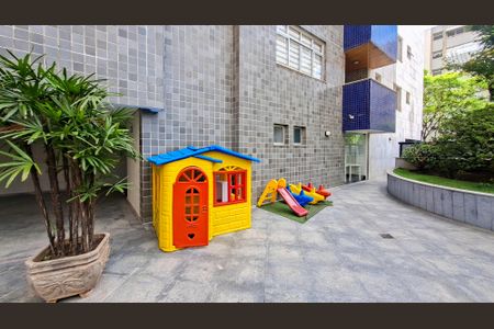 Apartamento à venda com 276m², 4 quartos e 3 vagasÁrea comum - Playground