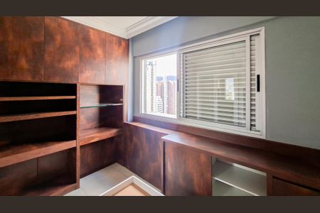 Apartamento à venda com 276m², 4 quartos e 3 vagasQuarto 2