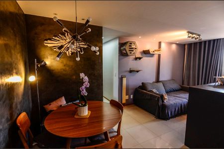 Apartamento à venda com 65m², 2 quartos e 1 vaga Apartamento à venda com 65m², 2 quartos e 1 vagaSala