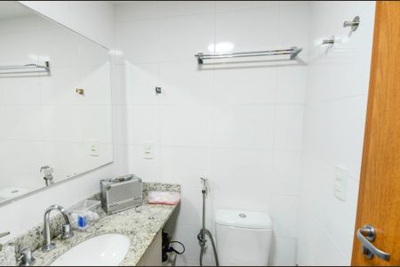 Apartamento à venda com 65m², 2 quartos e 1 vaga Apartamento à venda com 65m², 2 quartos e 1 vagaBanheiro da Suíte