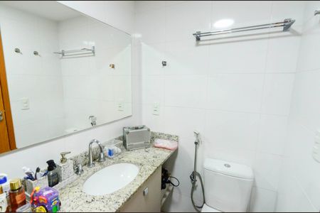 Apartamento à venda com 65m², 2 quartos e 1 vaga Apartamento à venda com 65m², 2 quartos e 1 vagaBanheiro da Suíte