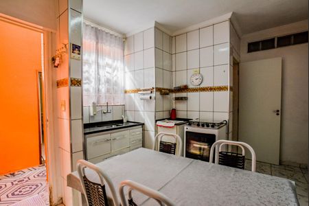 Apartamento à venda com 144m², 3 quartos e 2 vagasCozinha 2