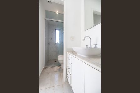 Apartamento à venda com 62m², 1 quarto e 1 vaga Apartamento à venda com 62m², 1 quarto e 1 vagaBanheiro da Suíte