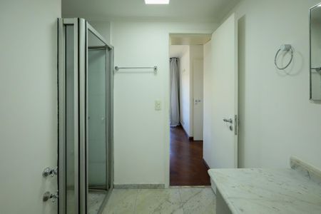 Apartamento para alugar com 117m², 4 quartos e 2 vagasBanheiro da Suíte