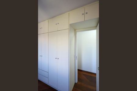 Apartamento para alugar com 117m², 4 quartos e 2 vagasQuarto 2