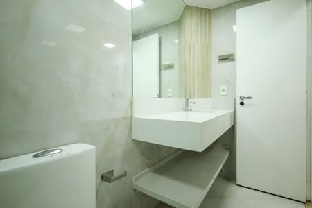 Apartamento para alugar com 117m², 4 quartos e 2 vagasBanheiro Social