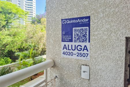 Plaquinha - Varanda de apartamento para alugar com 2 quartos, 60m² em Jardim das Vertentes, São Paulo