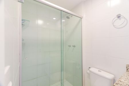 Apartamento para alugar com 60m², 2 quartos e 1 vaga Apartamento para alugar com 60m², 2 quartos e 1 vagaBanheiro da Suíte