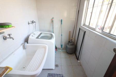 Casa à venda com 100m², 2 quartos e sem vagaÁrea de Serviço