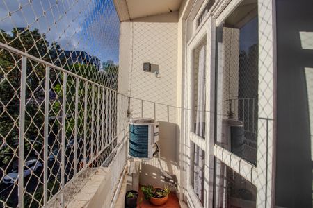 Sala - Varanda de apartamento à venda com 2 quartos, 83m² em Rio Branco, Porto Alegre