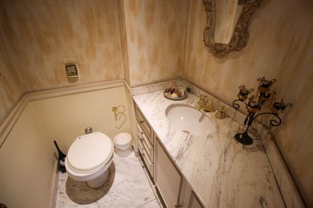 Apartamento para alugar com 225m², 3 quartos e 4 vagasLavabo