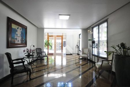Apartamento para alugar com 225m², 3 quartos e 4 vagas Apartamento para alugar com 225m², 3 quartos e 4 vagasHall social