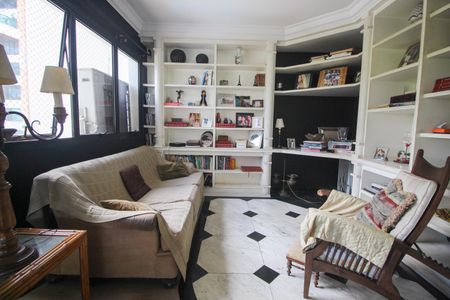 Apartamento para alugar com 225m², 3 quartos e 4 vagasSala