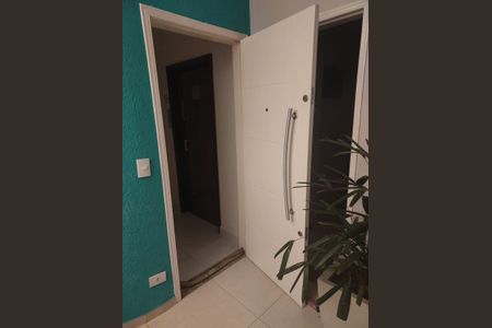 Apartamento para alugar com 100m², 4 quartos e 1 vaga Apartamento para alugar com 100m², 4 quartos e 1 vagaCorredor