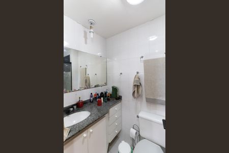 Apartamento à venda com 72m², 3 quartos e 2 vagas Apartamento à venda com 72m², 3 quartos e 2 vagasBanheiro Social