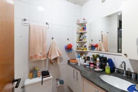 Apartamento à venda com 72m², 3 quartos e 2 vagas Apartamento à venda com 72m², 3 quartos e 2 vagasBanheiro da Suíte