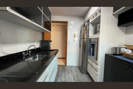Apartamento à venda com 113m², 3 quartos e 2 vagasCozinha